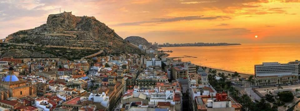 Stunning Sea View Lejlighed Alicante Eksteriør billede